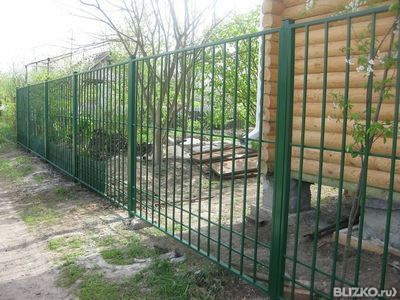 Забор металлический, прозрачный, прямой, зеленый, стандартный