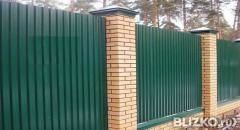 Забор зеленый, из металлопрофиля