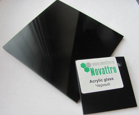 Акриловое стекло NOVATTRO 2, 05x3, 05 Черный 4 мм